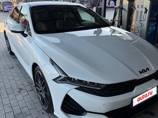 2021 Kia K5 III, белый, 3190000 рублей, вид 2