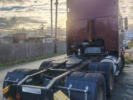 2008 International 9000 Series, красный, 1350000 рублей, вид 4