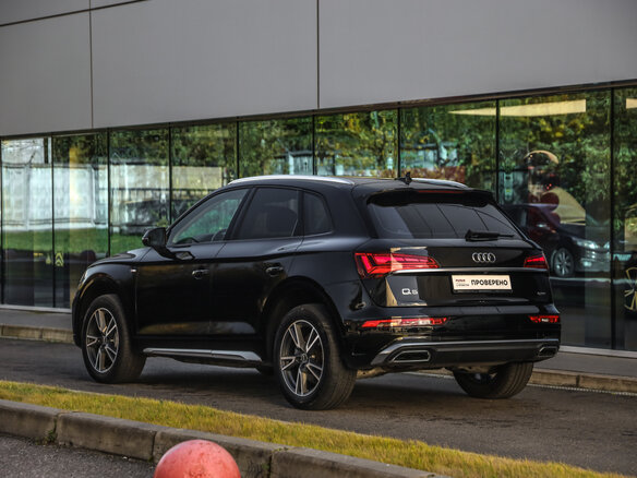 2021 Audi Q5 45 TFSI II (FY) Рестайлинг, чёрный, 3999000 рублей - вид 7