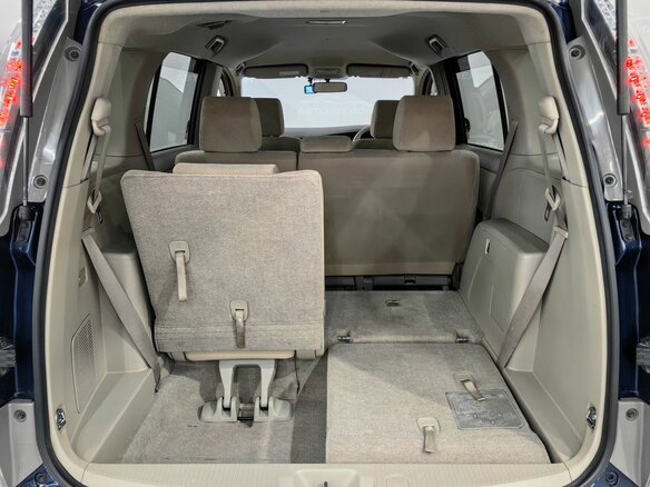 2013 Toyota ISis I Рестайлинг, синий, 1785000 рублей - вид 17