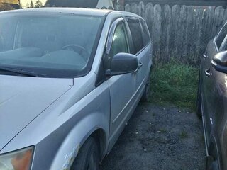 2007 Chrysler Town & Country V, серебристый, 600000 рублей, вид 3