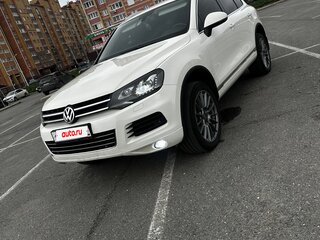2011 Volkswagen Touareg II, белый, 1950000 рублей, вид 2