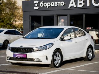 2019 Kia Cerato III Рестайлинг (Classic), белый, 1455000 рублей, вид 1