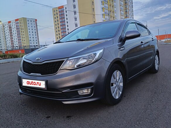 2015 Kia Rio III Рестайлинг, серый, 990000 рублей - вид 2