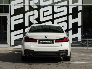 2022 BMW 5 серии 520i VII (G30/G31/G38) Рестайлинг, белый, 5200000 рублей, вид 4