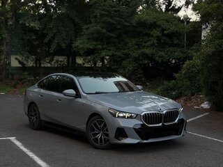 2024 BMW 5 серии 520i VIII (G60/G61/G68), серый, 6940000 рублей, вид 1