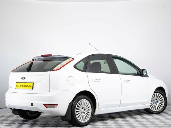 2011 Ford Focus II Рестайлинг, белый, 799000 рублей - вид 5