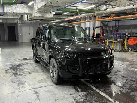 Land Rover Defender II