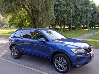 2015 Volkswagen Touareg II Рестайлинг, синий, 2350000 рублей, вид 3