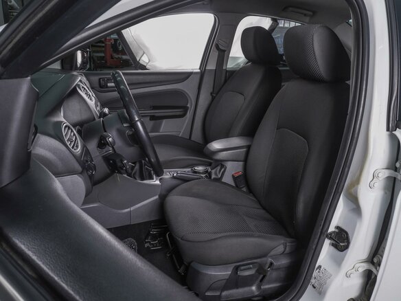 2009 Ford Focus II Рестайлинг, белый, 809000 рублей - вид 9