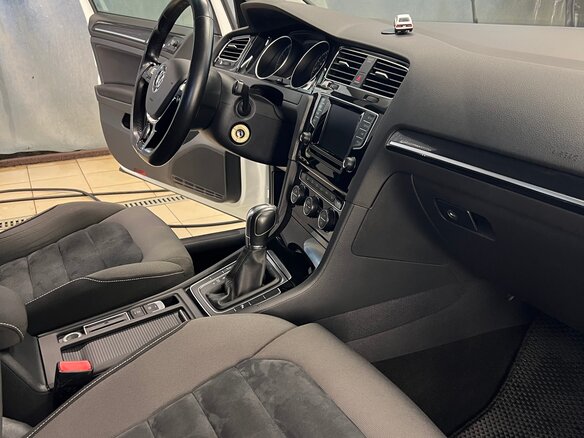 2013 Volkswagen Golf VII, белый - вид 4