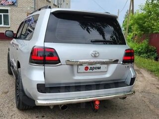 2012 Toyota Land Cruiser 200 Series Рестайлинг 1, серебристый, 3500000 рублей, вид 5