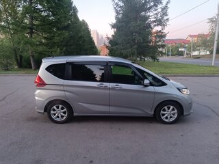 2017 Honda Freed+ II, серый, 1375000 рублей, вид 5
