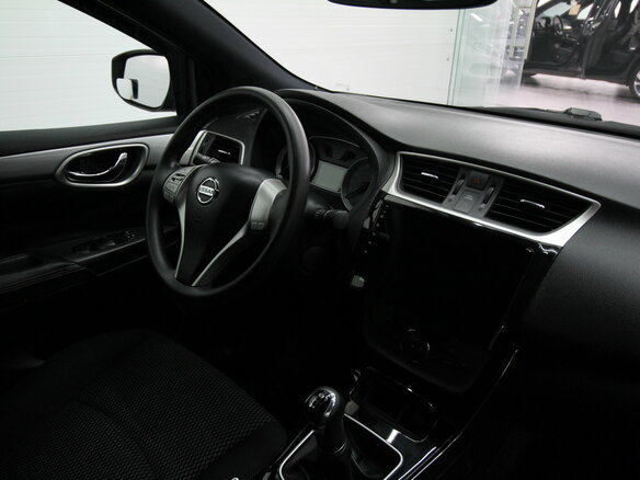 2016 Nissan Sentra VII (B17), чёрный, 1050000 рублей - вид 37