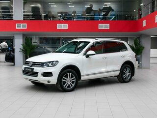 2011 Volkswagen Touareg II, белый, 1850000 рублей, вид 1