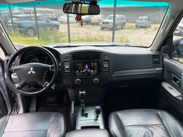 2011 Mitsubishi Pajero IV, серебристый - вид 8