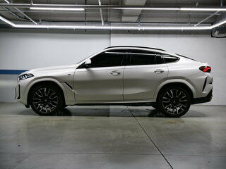 2025 BMW X6 40i III (G06) Рестайлинг, белый, 12950000 рублей, вид 3