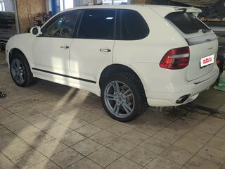 2008 Porsche Cayenne S I Рестайлинг (957), белый, 750000 рублей, вид 3