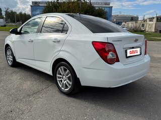2013 Chevrolet Aveo II, белый, 420000 рублей, вид 5