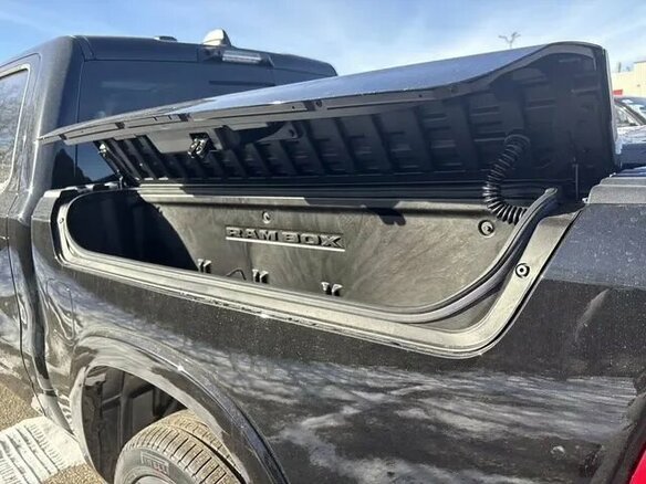 2026 Ram 1500 Crew Cab V Рестайлинг, чёрный, 9880000 рублей - вид 13