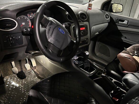 2007 Ford Focus II, чёрный, 360000 рублей - вид 3