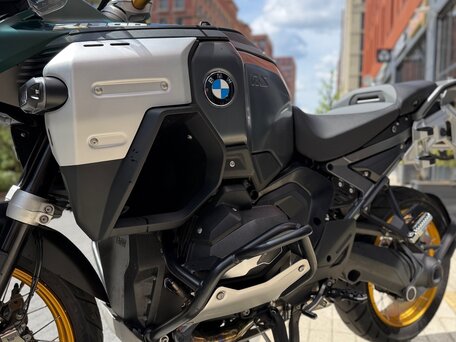 2025 BMW R 1300 GS Adventure, зелёный, 2850000 рублей, вид 3