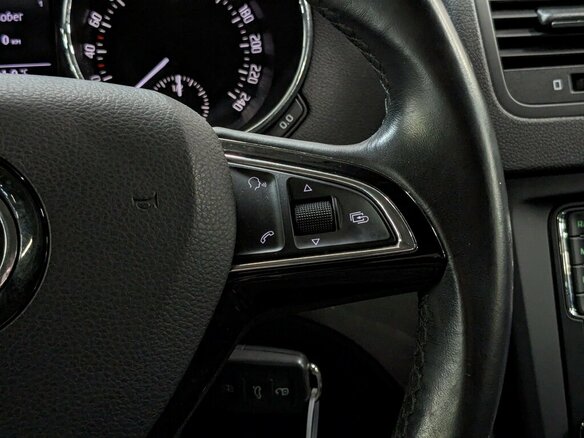 2016 Skoda Yeti I Рестайлинг, коричневый, 1685000 рублей - вид 20