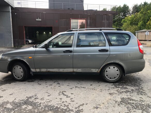 2011 Lada (ВАЗ) Priora I, серый, 180000 рублей - вид 2