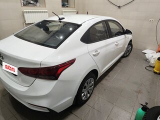 2018 Hyundai Solaris II, белый, 725000 рублей, вид 1