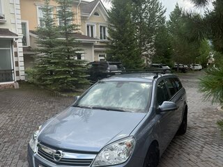 2011 Opel Astra H Рестайлинг, серебристый, 899000 рублей, вид 1