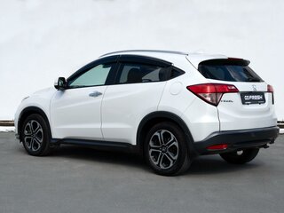 2015 Honda Vezel I, белый, 1790000 рублей, вид 2