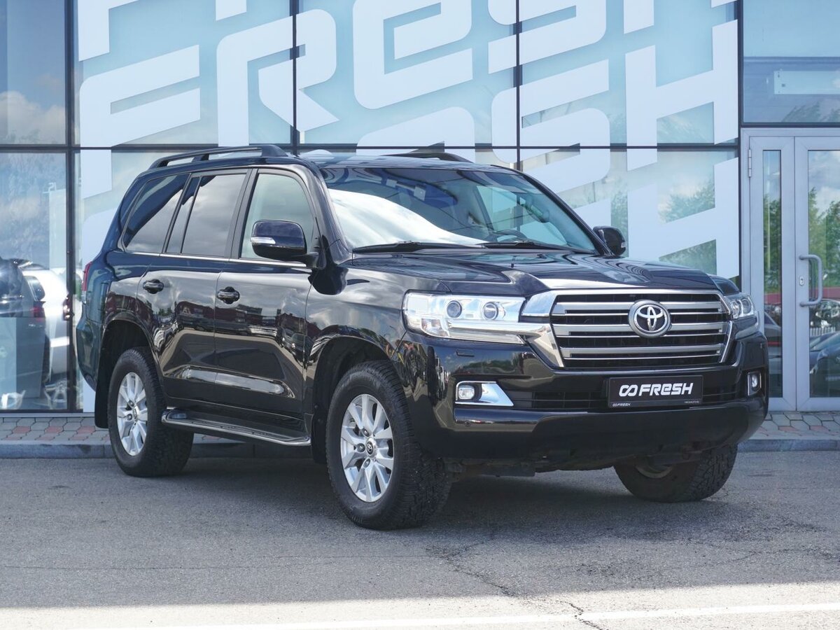 Открыть фотографии: Toyota Land Cruiser 200 Series Рестайлинг 2