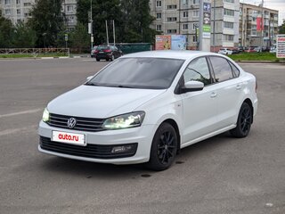 2018 Volkswagen Polo V Рестайлинг, белый, 1050000 рублей, вид 1
