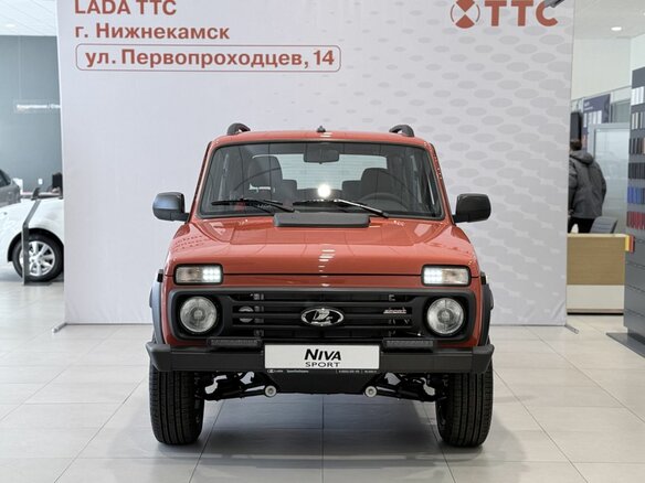 2026 Lada (ВАЗ) Niva Legend Sport I, белый, 1747000 рублей - вид 1