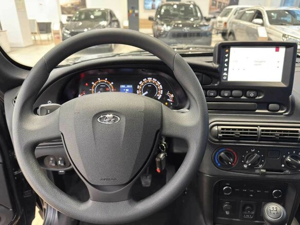 2026 Lada (ВАЗ) Niva Travel I Рестайлинг, чёрный, 1717000 рублей - вид 14