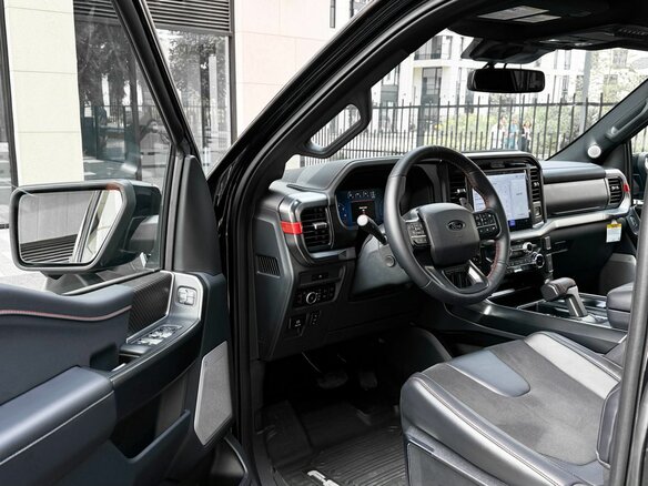 2025 Ford F-150 Raptor XIV Рестайлинг, чёрный, 14990000 рублей - вид 17