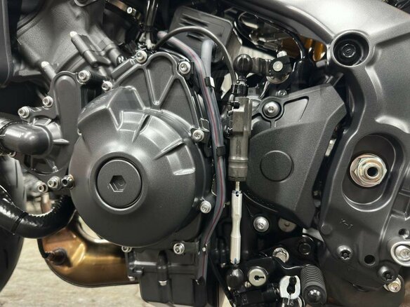 2023 Yamaha MT-09 (FZ-09), серебристый, 1150000 рублей - вид 23