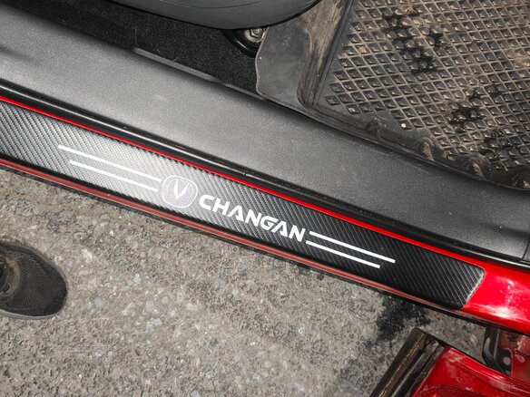 2024 Changan UNI-S I, красный, 2150000 рублей - вид 16