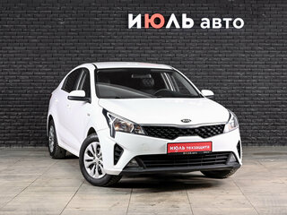 2021 Kia Rio IV Рестайлинг, белый, 1780000 рублей, вид 3