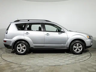 2011 Mitsubishi Outlander II Рестайлинг, серебристый, 849585 рублей, вид 4