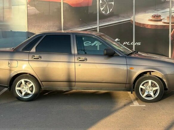 2015 Lada (ВАЗ) Priora I Рестайлинг, коричневый, 470000 рублей - вид 5