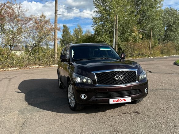 2013 Infiniti QX80 I, красный, 3050000 рублей