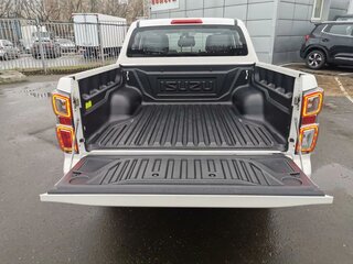 2026 Isuzu D-Max III, белый, 3890000 рублей, вид 5