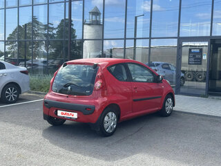 2008 Peugeot 107 I, красный, 375000 рублей, вид 5