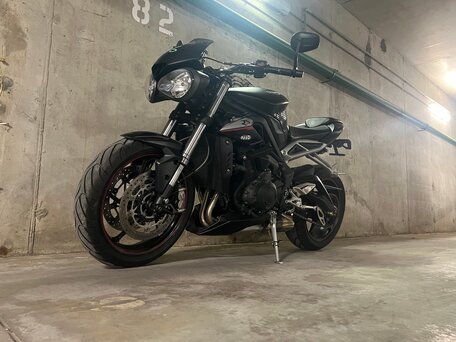 2019 Triumph Street Triple, чёрный, 750000 рублей, вид 5