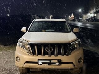 2015 Toyota Land Cruiser Prado 5-speed 150 Series Рестайлинг 1, белый, 3000000 рублей, вид 4