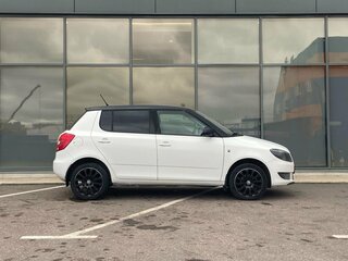2014 Skoda Fabia II Рестайлинг, белый, 599000 рублей, вид 3