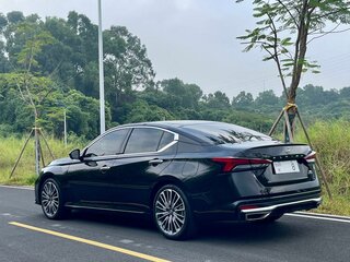 2023 Nissan Altima VI (L34) Рестайлинг, чёрный, 1800000 рублей, вид 4