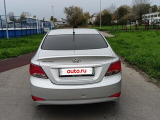2016 Hyundai Solaris I Рестайлинг, серебристый, 880000 рублей, вид 5