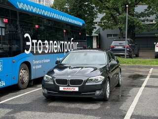2011 BMW 5 серии 528i VI (F10/F11/F07), серый, 1820000 рублей, вид 2